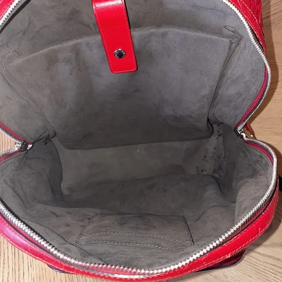 ❤️ Authentic Red Guccissima Leather Backpack - Picture 15 of 17